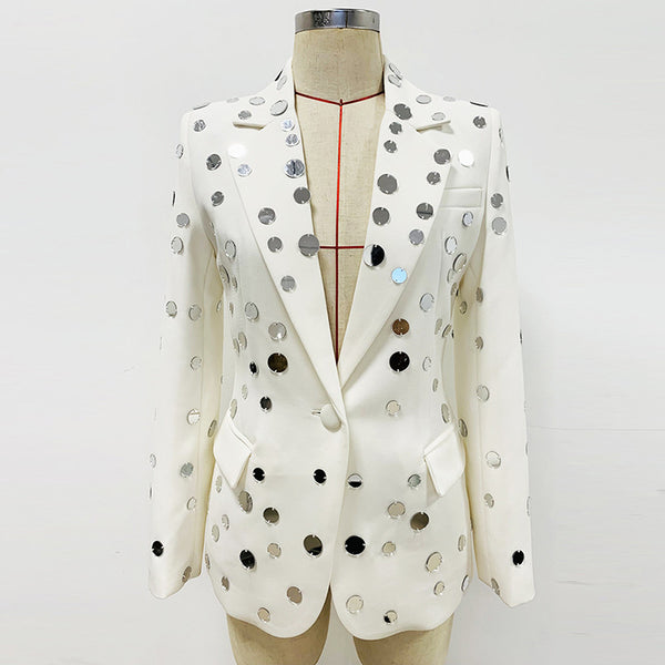 Blazer Elegante con Detalles de Perlas y Botón Decorativo