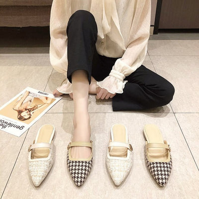 Sandalias y Pantuflas Planas Puntiagudas para Mujer - Image 9