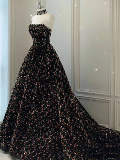 Vestido de Actuación con Lentejuelas y Cola Elegante para Mujer - Image 8