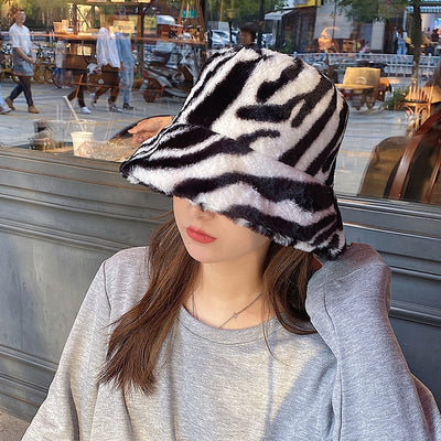 Gorro de Invierno Elegante y Versátil con Peluche Suave - Image 11