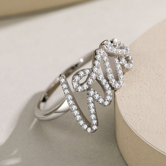 Anillo LOVE en Plata S925 con Diamantes Microengastados para Mujer
