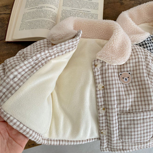 Abrigo Acolchado Infantil Estilo Coreano a Cuadros con Osito - Chaqueta Térmica para Niños y Niñas - Image 8