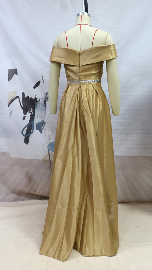 Vestido Largo de Gala con Cola Elegante - Image 5