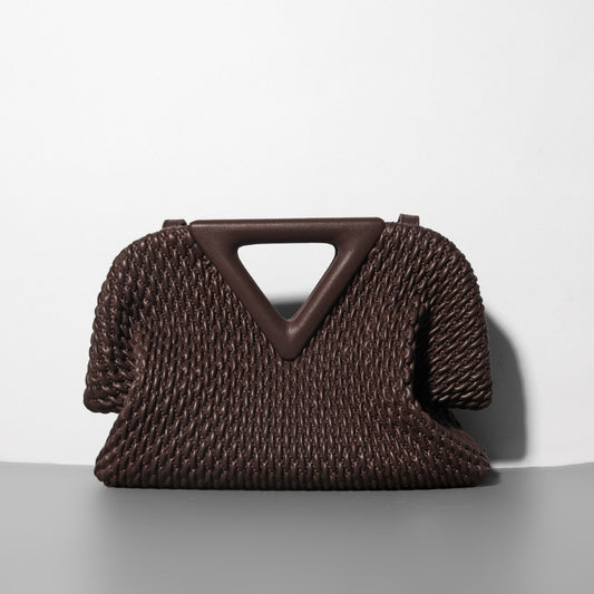 Bolso de Cuero Triangular Invertido con Bordado y Textura Craquelada - Image 2