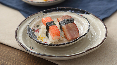 Plato de Cerámica Artesanal Japonesa con Pintura a Mano - Image 10
