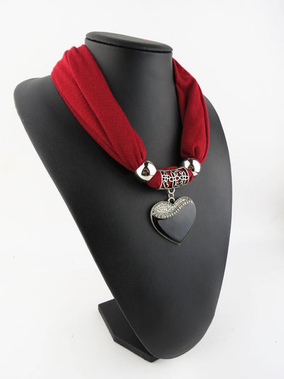 Pañuelo Elegante con Dije de Corazón para Mujer - Image 12