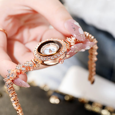 Reloj de Cuarzo Elegante con Esfera Pequeña y Corona Espiral - Image 5