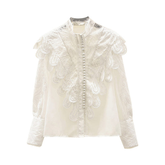 Blusa Blanca Elegante con Cuello Alzado, Encaje y Detalles Bordados - Image 4