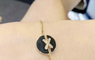 Pulsera Circular con Colgante en Forma de X para Mujer - Image 3