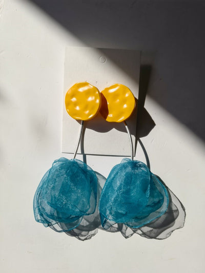 Aretes de Flor Tul con Cristales Grandes - Image 11