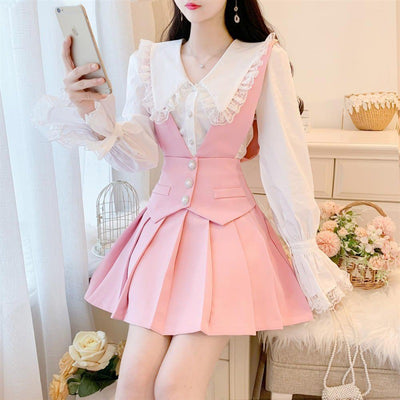 Blusa Preppy Encaje con Tirantes Plisados - Image 5