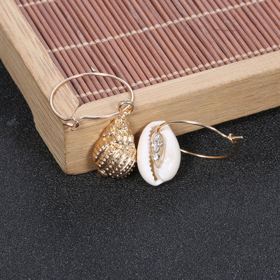 Aretes Bohemios Dorados con Perlas y Borlas de Concha Natural - Image 4