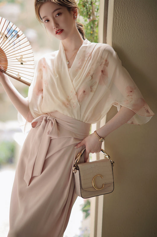 Conjunto de Dos Piezas: Blusa Floral de Gasa con Falda Elegante - Image 15