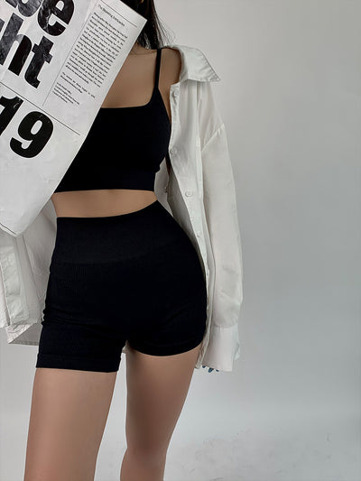 Conjunto Deportivo Casual para Mujer con Tirantes y Shorts de Yoga - Image 15