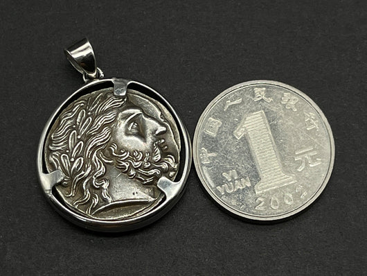 Collar de Moneda en Plata Esterlina para Hombre - Diseño Elegante y Moderno - Image 3