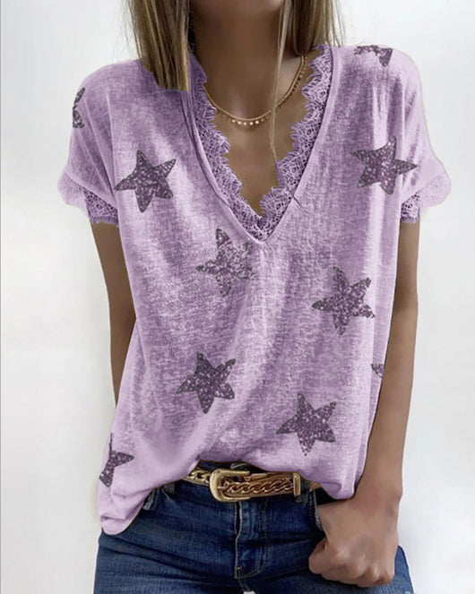 Blusa Estampada con Escote en V y Detalles de Encaje - Image 17