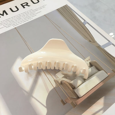 Pinza Geométrica de Acrílico Transparente para Trenzas - Image 3