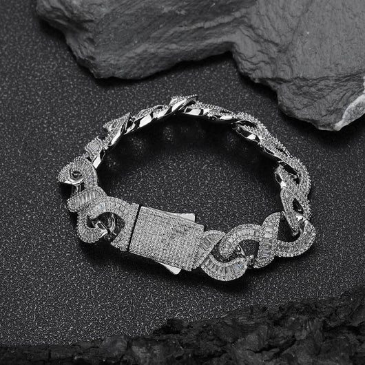 Pulsera Cubana de Zirconia Incrustada con Cadena de 8 Palabras - Image 3