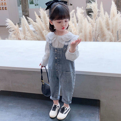 Conjunto Infantil: Overol Denim con Blusa de Encaje - Image 5