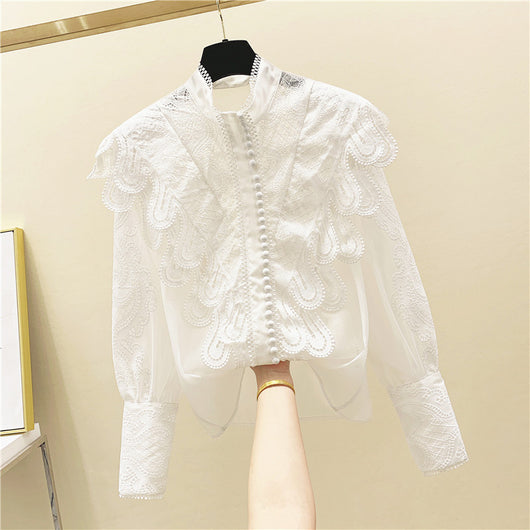Blusa Blanca Elegante con Cuello Alzado, Encaje y Detalles Bordados - Image 5