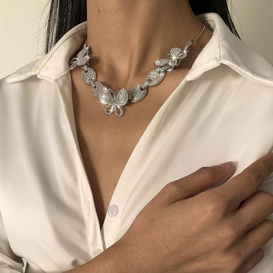Cadena Cubana con Broche Geométrico y Borla - Accesorio de Moda Personalizado