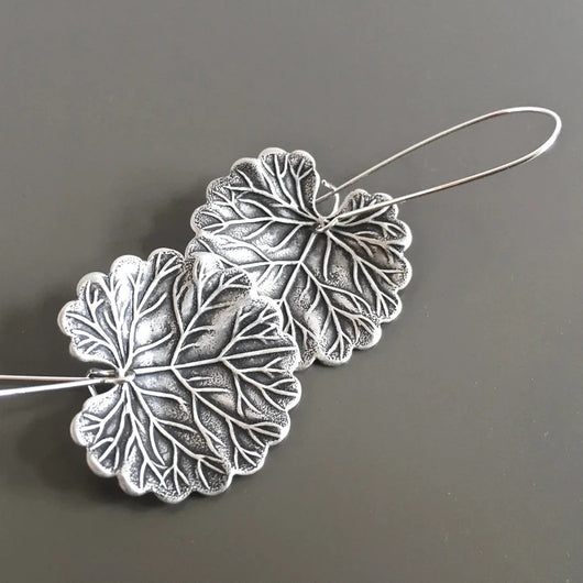 Aretes Retro de Hoja en Oro - Elegancia Clásica para Cada Ocasión - Image 11