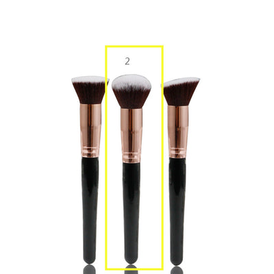 Set de 3 Brochas de Maquillaje Portátiles con Cabezal Plano Biselado - Image 18
