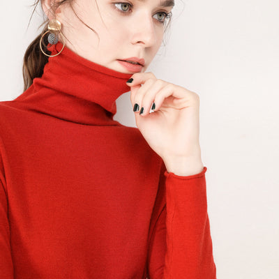 Suéter Cuello Alto Ajustado Textura Satinada Premium