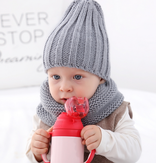 Conjunto Abrigador: Gorro y Babero Térmico para Bebés