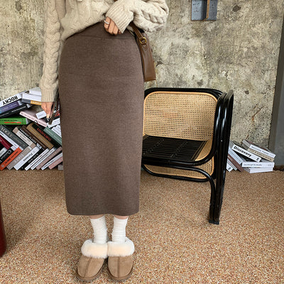 Conjunto de Falda y Suéter Tejido con Bordado de Flor en Solapa - Image 10