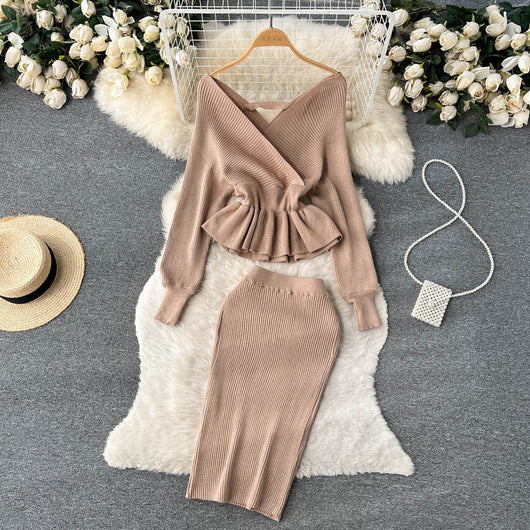 Conjunto Falda Suéter Escotado con Volantes - Image 15