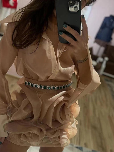 Traje Ejecutivo Mujer con Blusa Transparente y Falda Floral - Image 9