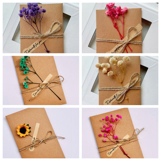 Tarjeta de Agradecimiento con Flores Secas y Cielo Estrellado - Image 25