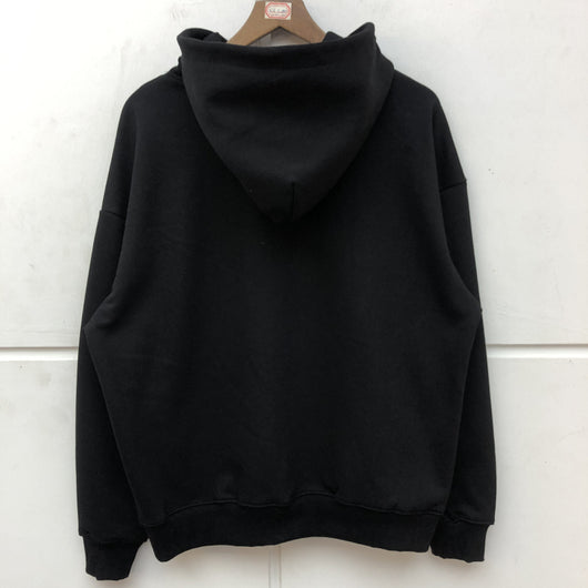 Sudadera con Capucha de Campaña - Diseño de Letras Icónico - Image 8