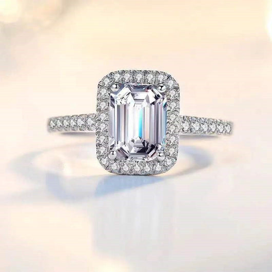 Anillo de Diamante Moissanita con Propuesta de Corte Esmeralda - Image 9