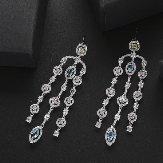 Aretes Largos de Cobre con Circonita Geométrica y Borla para Mujer - Image 6