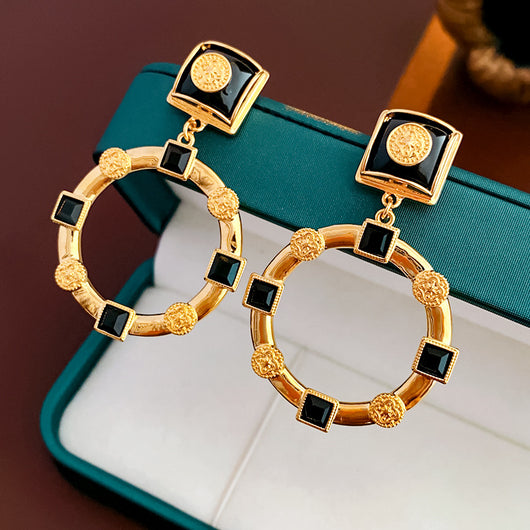 Aretes de Círculo Plateado con Cristales Brillantes - Diseño Vintage Elegante - Image 14