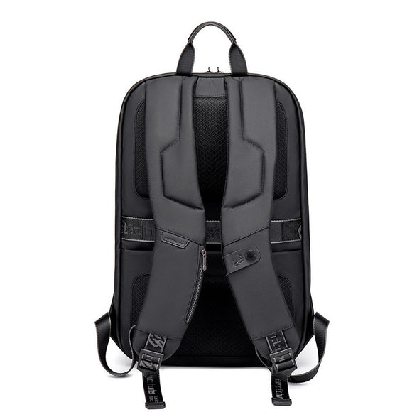 Mochila Universitaria Resistente a Impactos con Protección Antirrobo