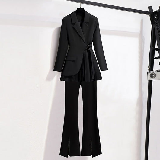 Blazer de Traje Negro con Falda Plisada y Solapa Diseñada para Mujer - Image 2