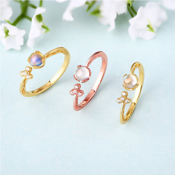 Anillo de Plata Esterlina con Piedra de Luna Natural y Diamantes Calados