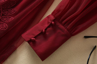 Vestido Niña Burdeos con Cintura Elegante - Image 16