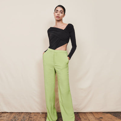 Blusa de Manga Larga con Pliegues Diagonales Estilo Europeo - Image 6