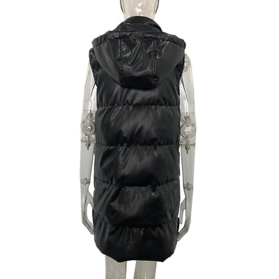 Chaleco Acolchado Negro con Capucha - Diseño Moderno en Cuero Sintético - Image 2