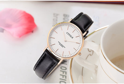 Reloj de Pareja con Esfera Grande y Correa de Cuero - Image 6