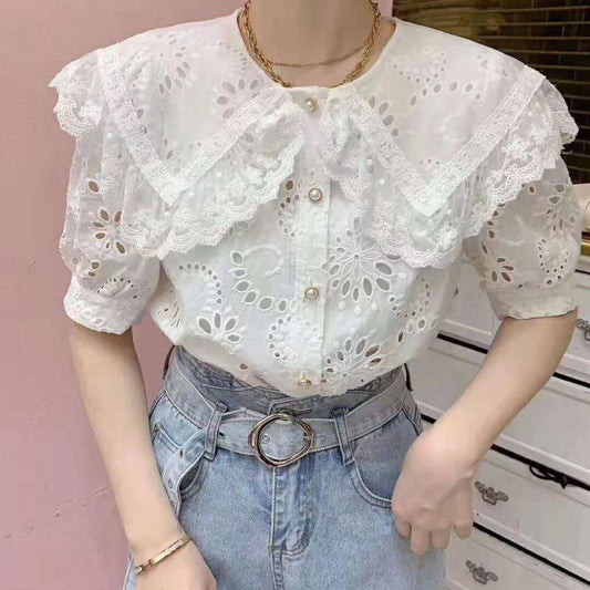 Blusa de Encaje Blanco con Cuello Muñeca y Solapa Grande para Mujer