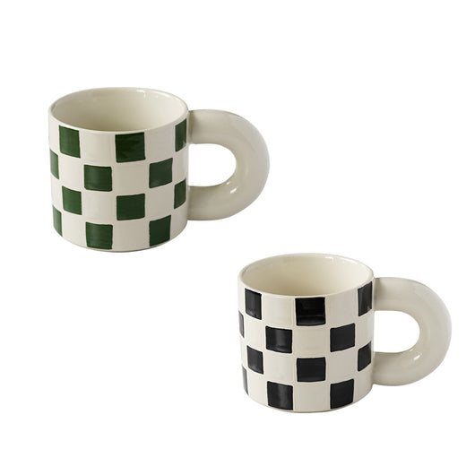 Taza de Cerámica a Cuadros con Asa Ergonómica - Image 3