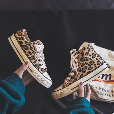Zapatillas de Lona con Estampado de Leopardo Altas - Estilo Retro Casual - Image 4