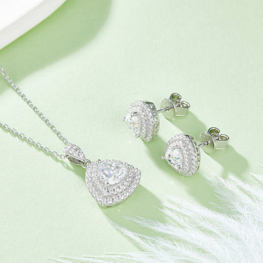 Conjunto de Tres Piezas Moissanita 1 Quilate: Anillo, Aretes y Collar