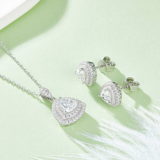 Conjunto de Tres Piezas Moissanita 1 Quilate: Anillo, Aretes y Collar