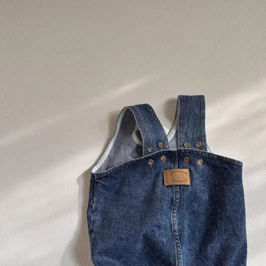 Pantalón Tipo Overol Denim Azul con Tirantes para Niños y Niñas - Image 11